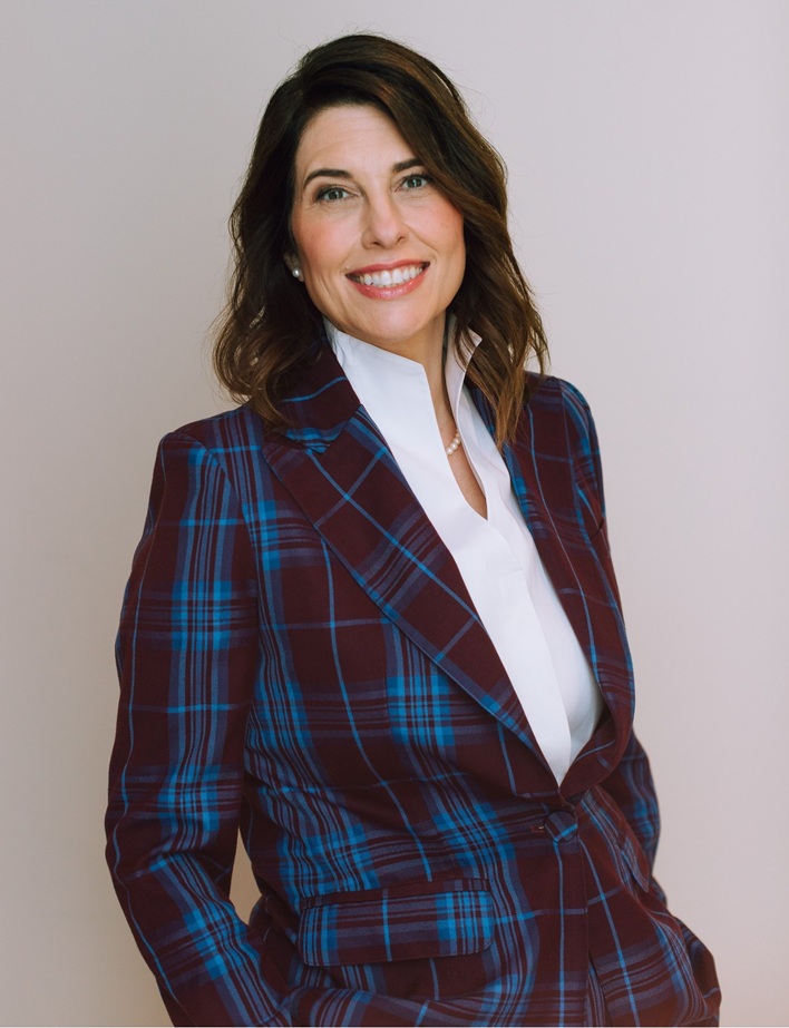 Suzanne Smith smiling